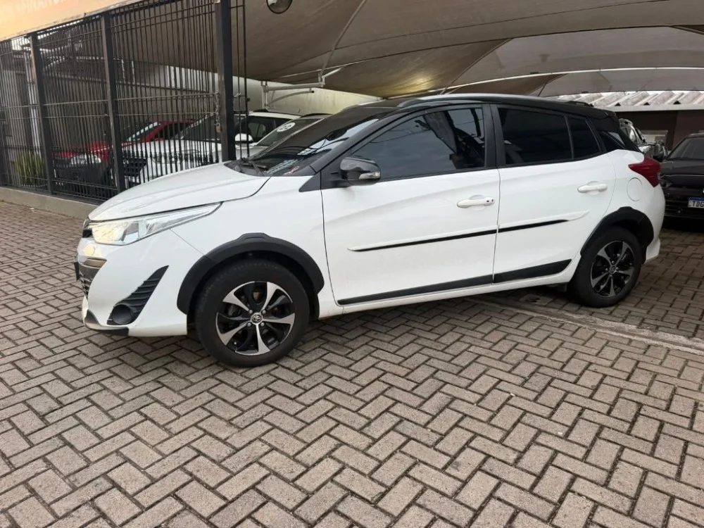 Toyota YARIS X-WAY 1.5 Flex 16V 5p Aut.
